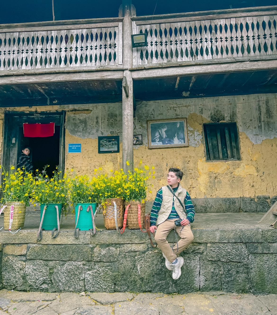 Đứng ở mọi ngóc ngách bạn đều có thể chụp hình sống ảo, không gian hoài cổ sẽ giúp những tấm hình của bạn thêm phần ấn tượng và độc đáo hơn. Ảnh: Chu Đức Giang