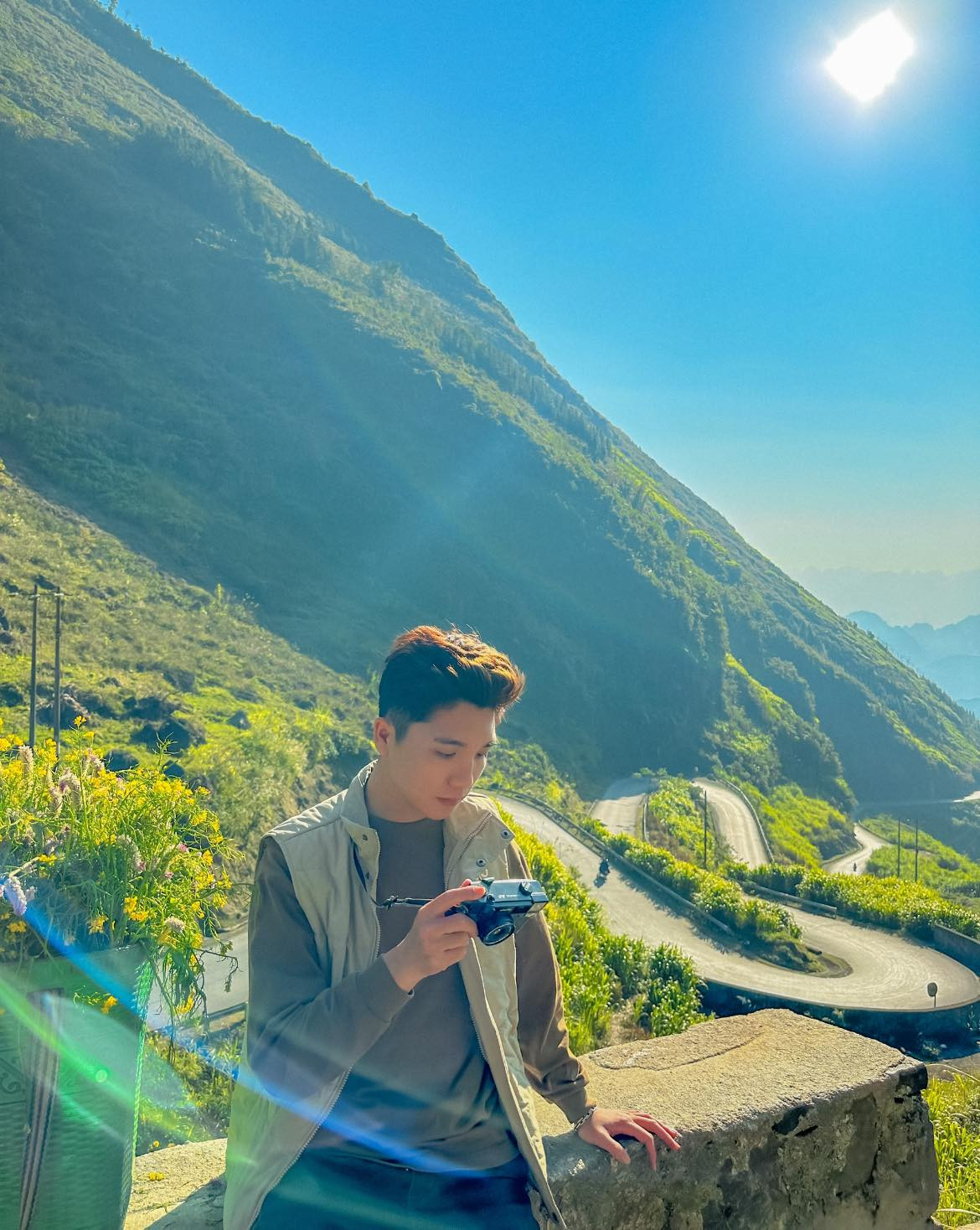 Đến Hà Giang không thể không check in tại dốc Thẩm Mã, đây là một con đường đèo nằm ngay trên quốc lộ 4C. Con đường nối giữa thành phố Hà Giang và huyện Mèo Vạc. Ảnh: Chu Đức Giang