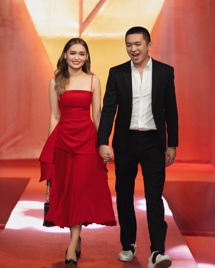 Với 5 triệu người theo dõi trên TikTok và gần 800k lượt đăng ký kênh YouTube, Linda Ngô và Phong Đạt là cặp đôi được nhiều cư dân mạng yêu quý.