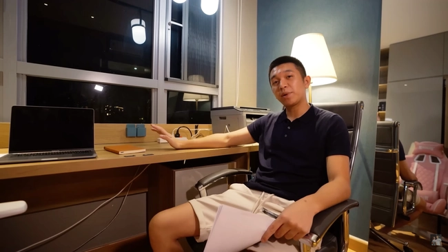 Hiện tại Linda Ngô và Phong Đạt vẫn đang ở nhà thuê, chưa có nhà riêng. Cặp đôi cho biết vì còn trẻ, còn muốn được trải nghiệm nhiều môi trường sống, bao giờ có em bé thì mới tính chuyện mua nhà.