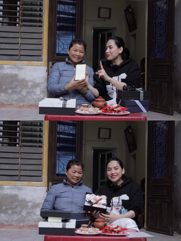 Những món quà cuối cùng mà "chiến thần review" tặng cho mẹ nhân dịp 8/3 là một chai nước hoa, một bộ dưỡng da và rất nhiều mỹ phẩm. Sau khi tâm sự và tặng mẹ nhiều món quà, Hà Linh đã ôm chầm lấy mẹ khiến người xem không khỏi xúc động. Ảnh: Tổng hợp