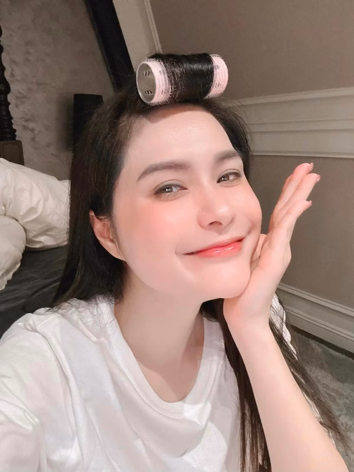 Bất kể sự kiện lớn hay nhỏ, cứ mỗi khi nữ đại gia xuất hiện thì đều thu hút sự chú ý và khiến cư dân mạng với trầm trồ với loạt “giao diện độc - lạ”.