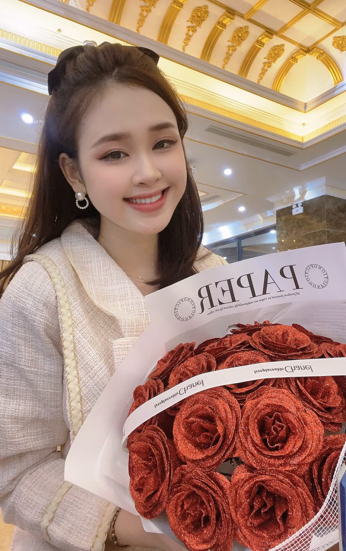 Thảo Vi cũng khiến nhiều người phải trầm trồ vì thành tích học tập xuất sắc. Theo đó, cô từng là học sinh giỏi toàn diện nhiều năm liền và đạt giải Nhì học sinh giỏi cấp tỉnh môn Văn.