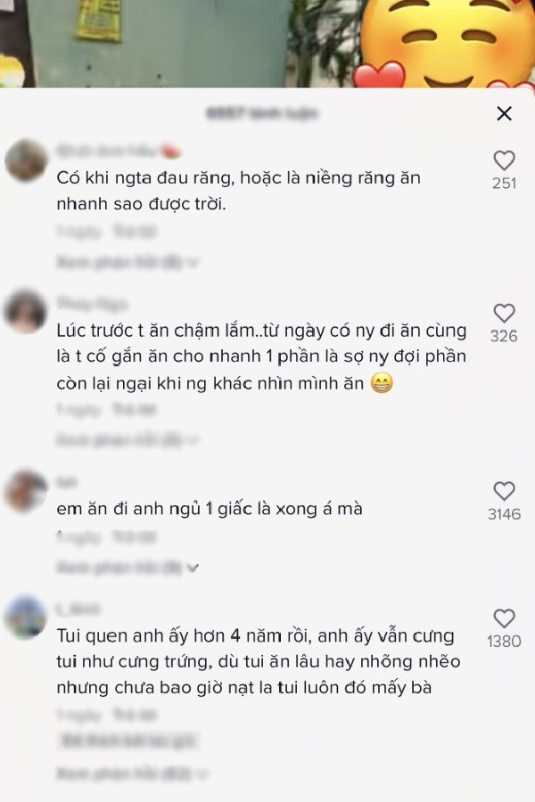 Ngay sau khi đăng tải, đoạn clip trên đã thu hút sự chú ý của rất nhiều người, đa phần là các chị em: " Chỉ cần tìm được đúng người thì bạn sẽ là công chúa. Chỉ cần là chính bạn thì bao lâu người đấy cũng sẽ đợi được", "Ghen tị quá đi, ước gì có người chờ đợi mình như vậy",...