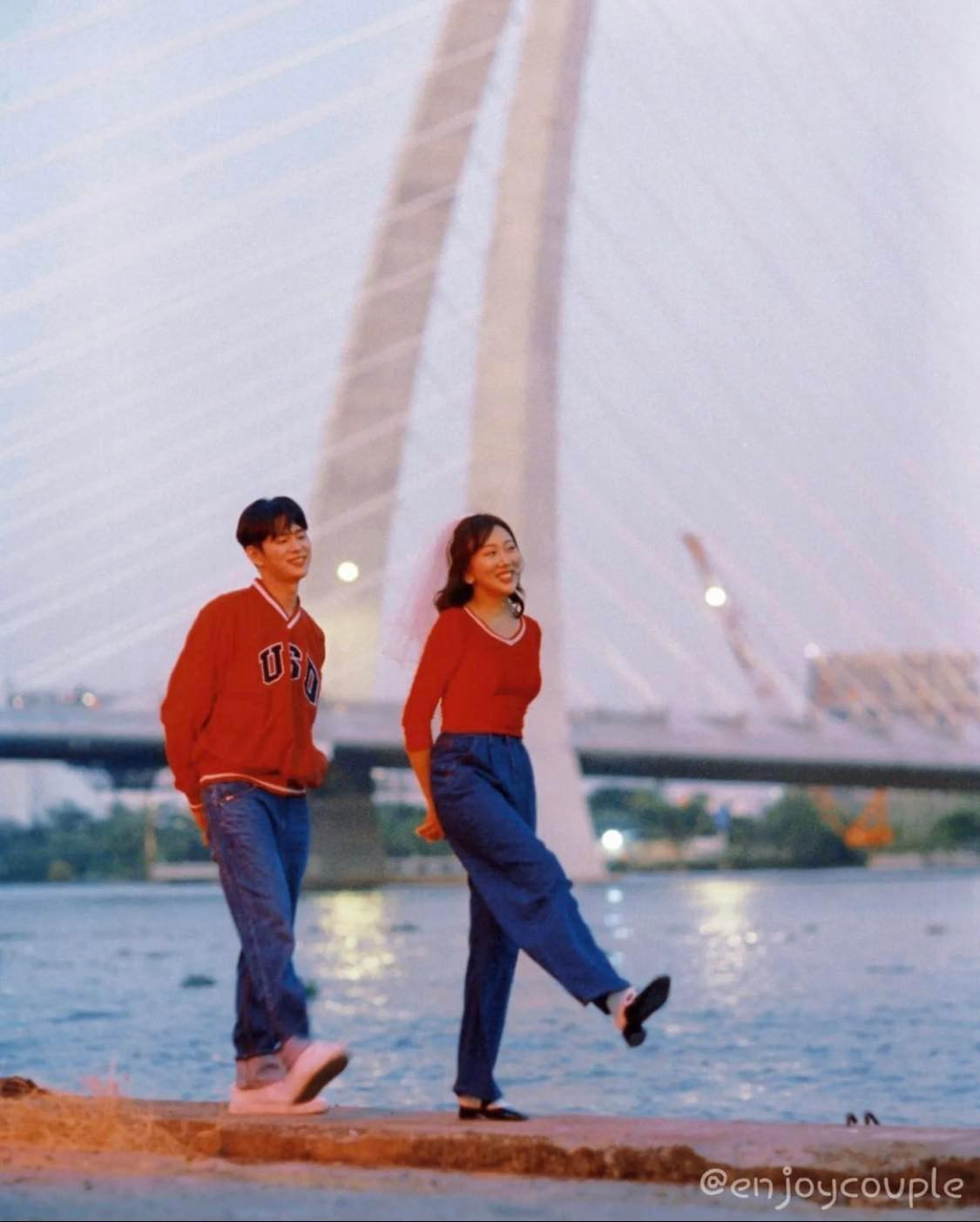 Son Minsu và Im Lara là diễn viên hài, đồng thời là Youtuber được yêu thích tại Hàn Quốc.