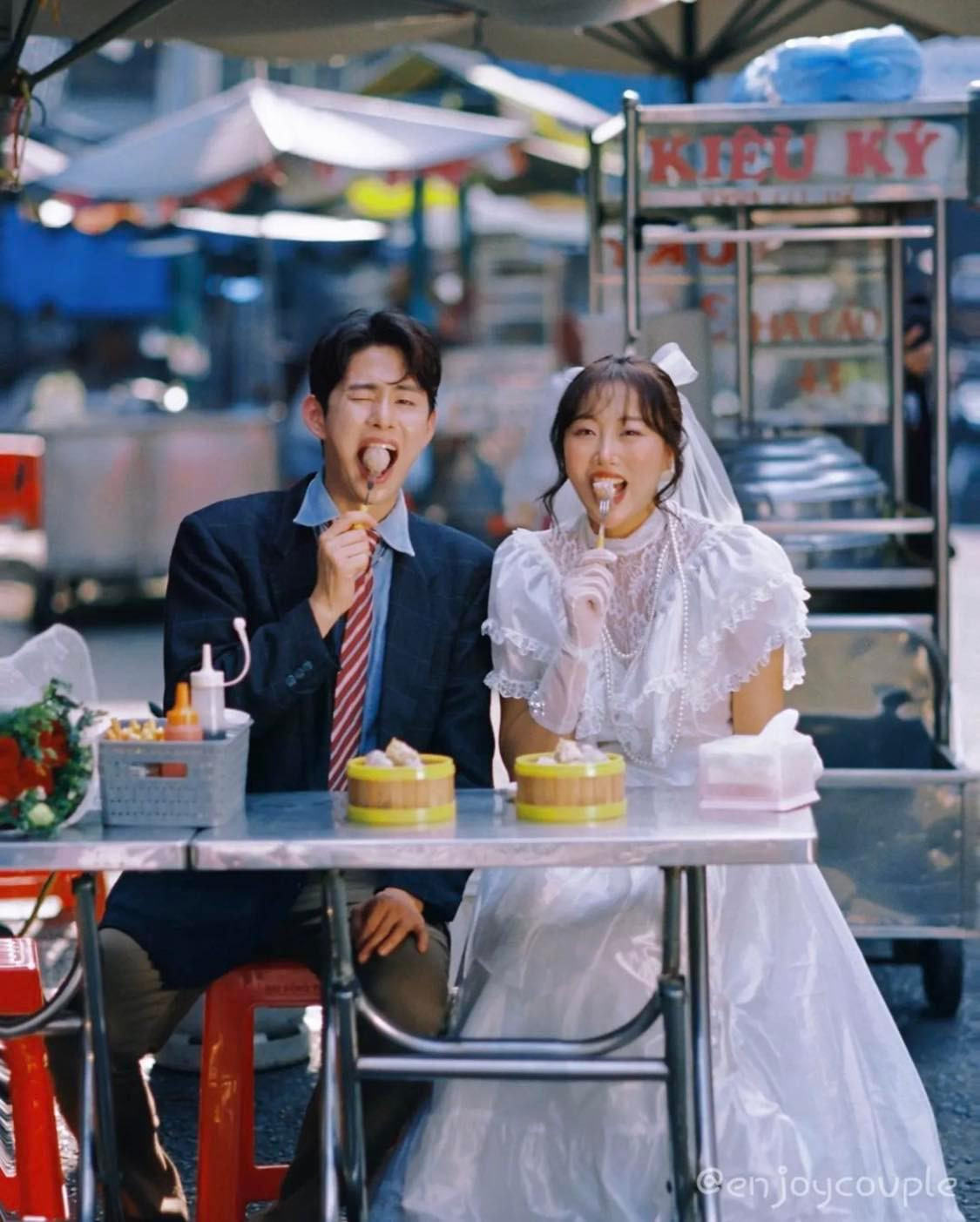 Không chỉ netizen Việt, netizen xứ Hàn cũng tỏ ra rất thích thú trước concept chụp ảnh này và dành nhiều lời khen ngợi cho cảnh đẹp ở đây.