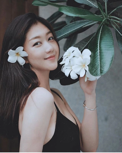 Tôn Nữ Nam Phương sở hữu ngoại hình ưa nhìn, gương mặt thanh tú, đường nét hài hòa.