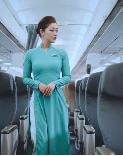 Tôn Nữ Nam Phương cũng là tiếp viên hàng không xinh đẹp của hãng hàng không quốc gia Việt Nam. Cô luôn đứng đầu trong danh sách những "nữ tiếp viên hàng không xinh đẹp".