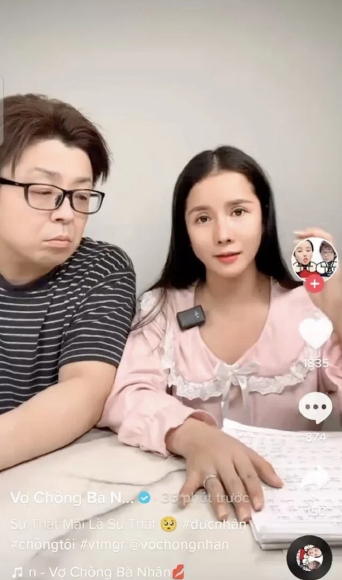 Cô còn lên clip chia sẻ mình và chồng sẽ quyết định chuyển sang điều trị với bác sĩ khác: "Bác sĩ từng khiến Nhân 2 lần thất vọng thì Nhân không thể đồng hành nữa. Lần trước Nhân đã hoan hỉ bỏ qua vì nghe đồn bác sĩ này mát tay, Nhân chỉ mong bác có thể giúp Nhân có 1 đứa con. Nhưng lần này Nhân thấy có lẽ tâm đức của bác không dành cho Nhân"