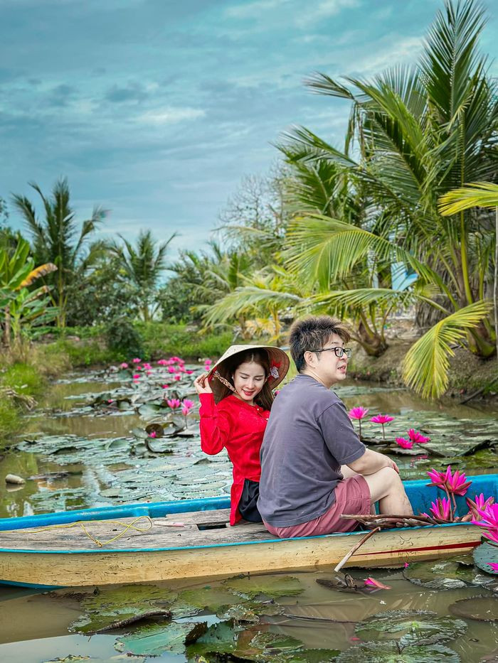 Được biết bác sĩ T. miễn phí tiền khám và siêu âm, ưu tiên nữ YouTuber làm nhanh gọn, hỗ trợ tối đa.