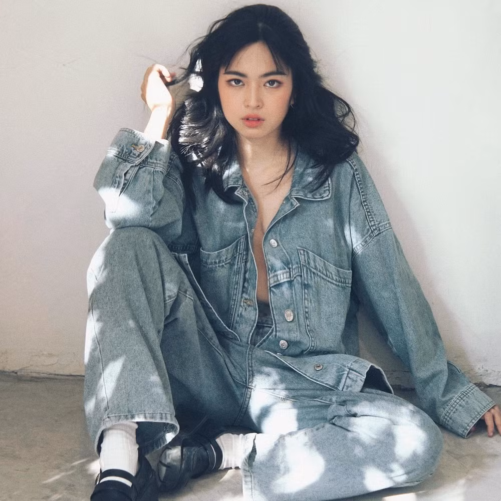 Mặc dù tuổi còn trẻ, Khánh Vân đã đứng tên 4 mảnh đất tại quê nhà.