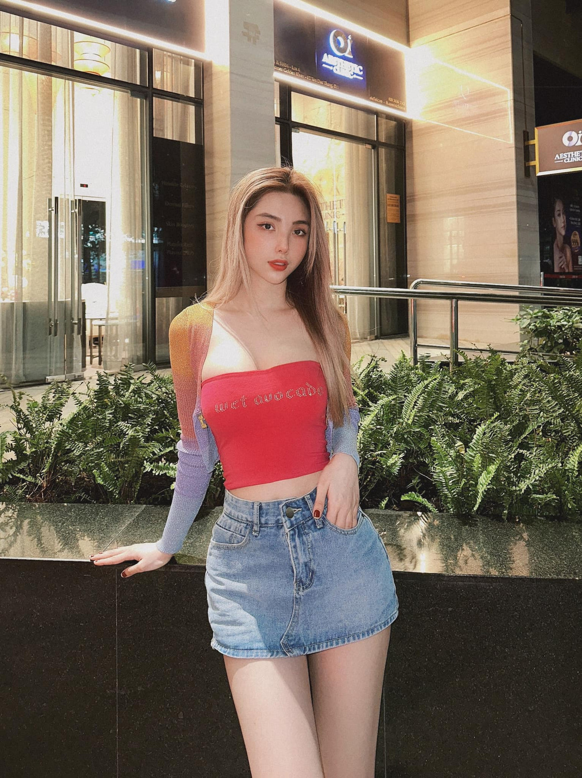 Người đẹp sinh năm 1999 cho biết, cô đam mê trở thành người mẫu thời trang.