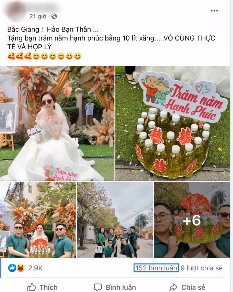 10 lít xăng được đóng vào nhiều chai nhỏ xinh xắn, trang trí đẹp mắt cùng với chữ Hỷ và lời chúc trăm năm hạnh phúc.