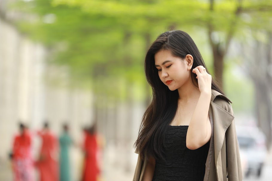 Vào dịp cuối tuần nơi đây sẽ là địa điểm check in ở Hà Nội thu hút nhiều tay máy và các cô gái xinh đẹp.