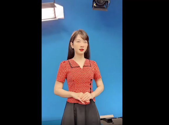 Chia sẻ lên trang cá nhân TikToker này cho biết cô đang trong quá trình học để nâng cao kiến thức.