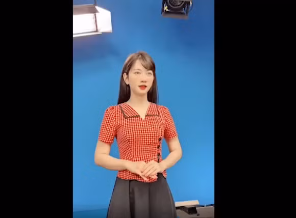 Chia sẻ lên trang cá nhân TikToker này cho biết cô đang trong quá trình học để nâng cao kiến thức.