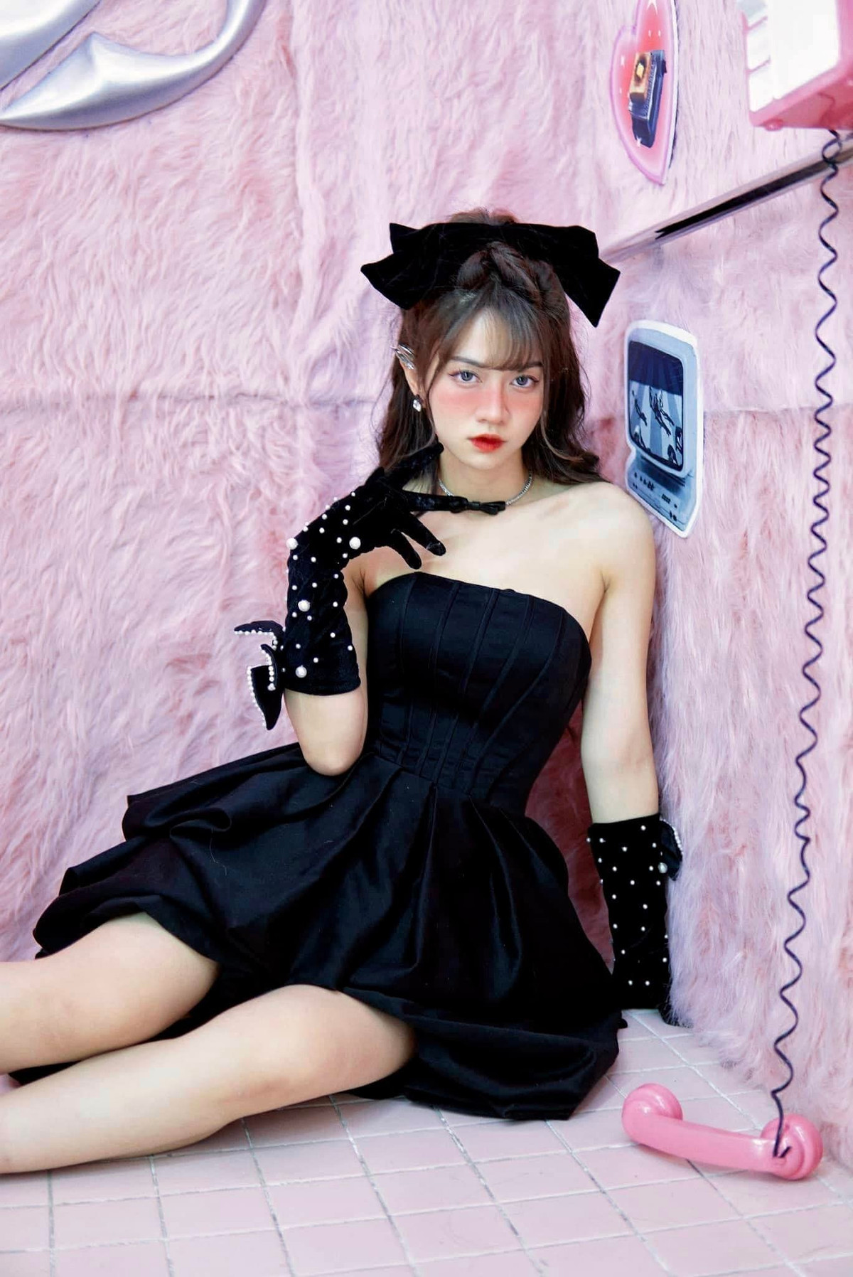  Lê Bống là TikToker nổi tiếng bởi gắn liền với không ít điều tiếng, thị phi bởi hình ảnh gợi cảm có phần quá đà từ lâu.