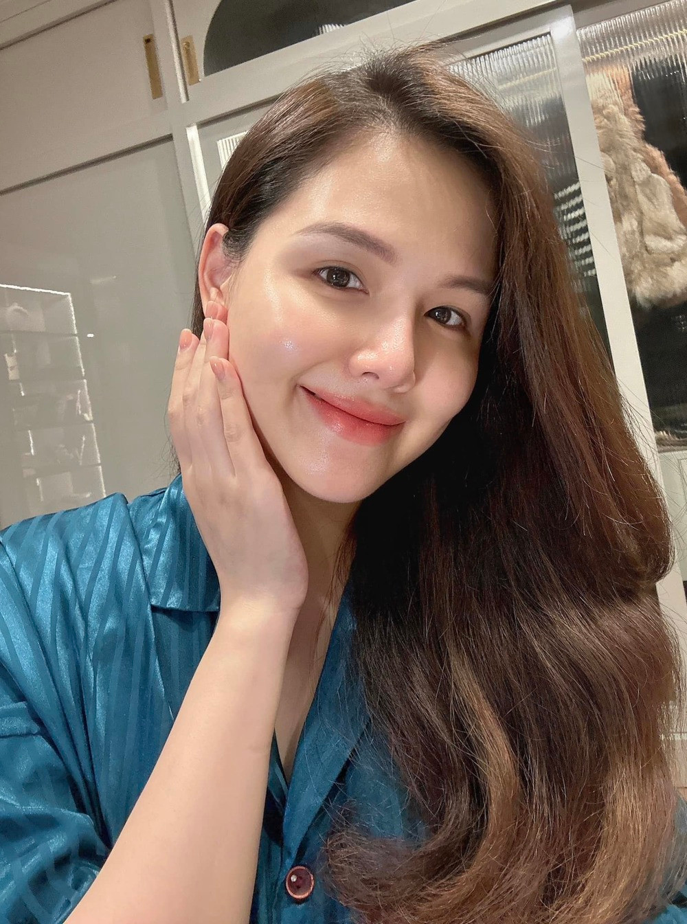 Thời gian gần đây, Phanh Lee thoải mái hơn trong việc chia sẻ hình ảnh đời thường của mình với con cái.