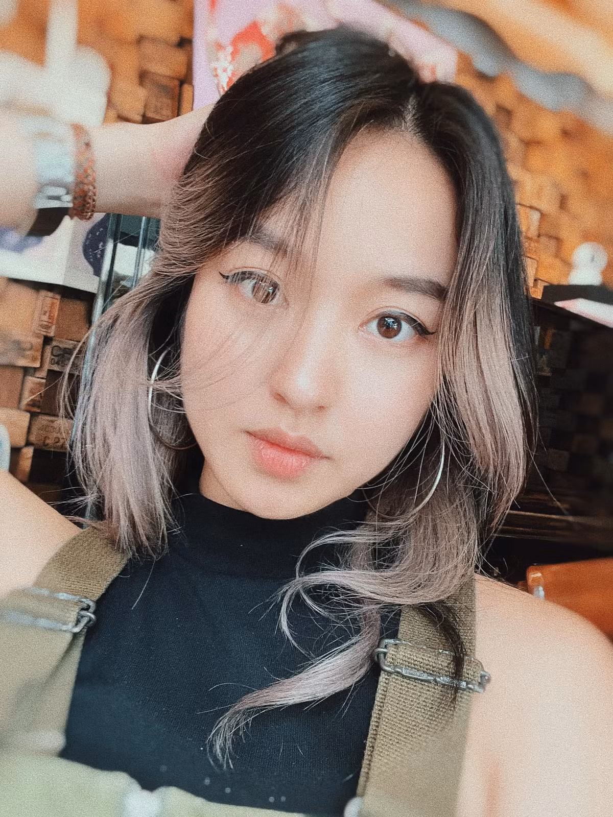 Hiện tại, Mi Vân đang tận hưởng cuộc sống yên bình cùng gia đình nhỏ, dù tránh xa showbiz nhưng tên tuổi của cô vẫn được chú ý.