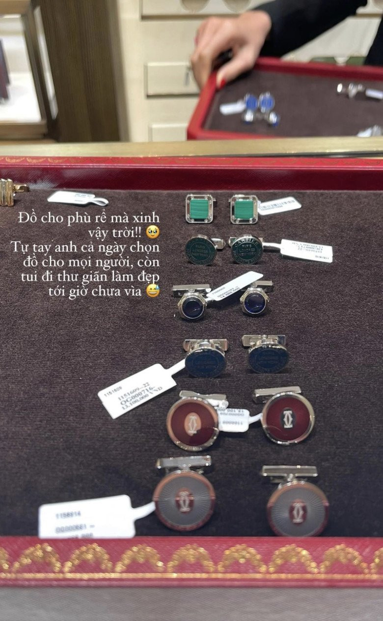 Sắp làm dâu hào môn, nữ người mẫu đang tất bật chuẩn bị những khâu cuối cùng cho hôn lễ, được chồng tương lai san sẻ, thấu hiểu.