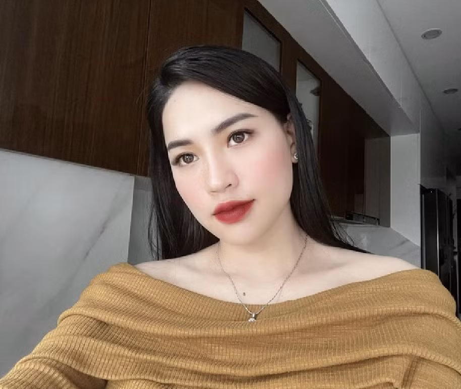 Trước tình hình khó khăn này Võ Hà Linh đổi hướng sang sân chơi YouTube với hy vọng thay đổi tương lai.