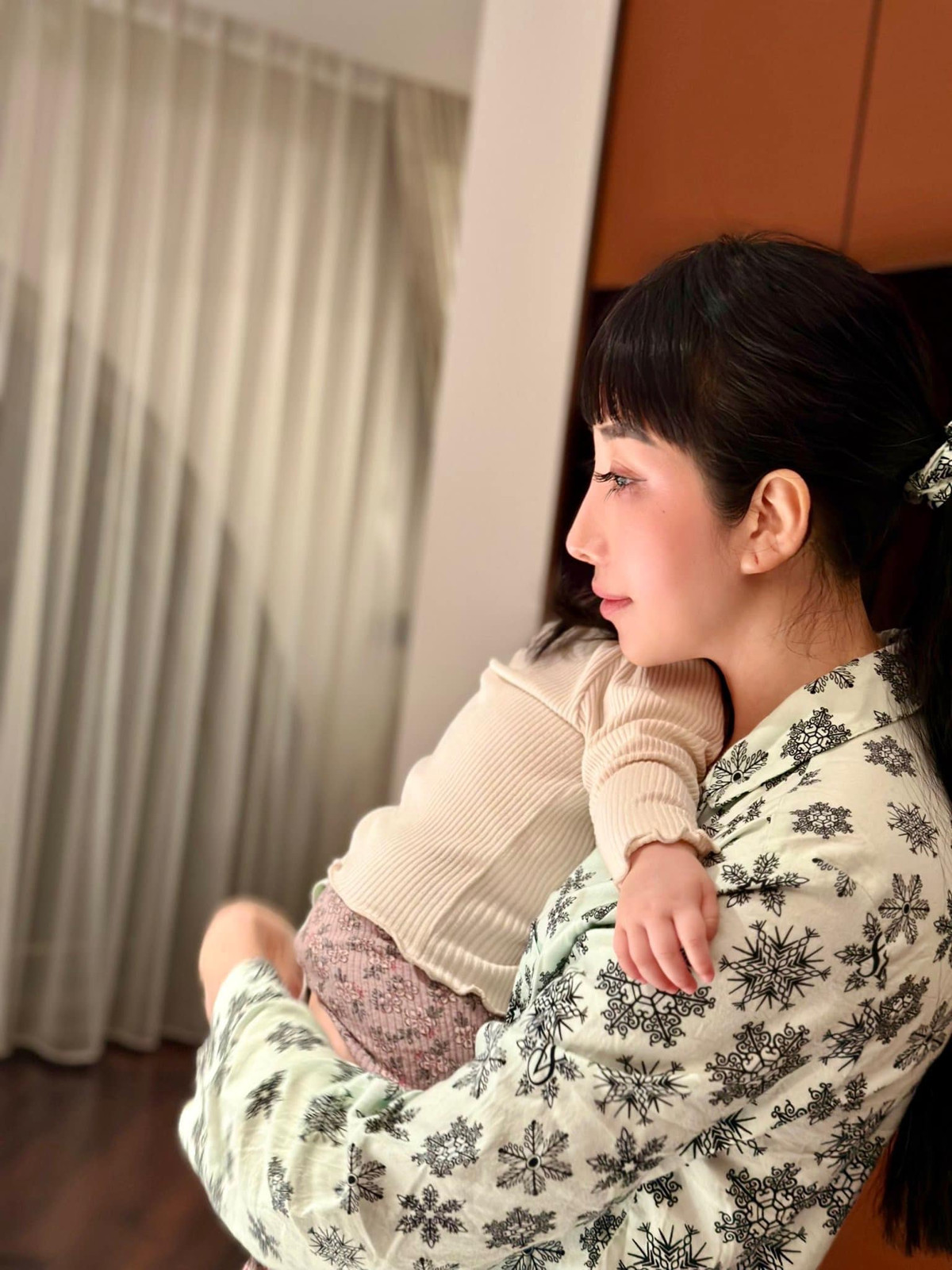 Ngắm nhìn nhan sắc trẻ trung, gợi cảm của người đẹp 8x ít ai biết rằng cô đã có 6 người con và chuẩn bị chào đón em bé thứ 7 vào cuối năm nay.