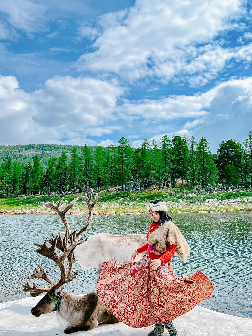 Nguyễn Thùy Trang được biết đến với biệt danh Trang Chó, cô nàng là một reviewer du lịch khá nổi trong cộng đồng mạng.