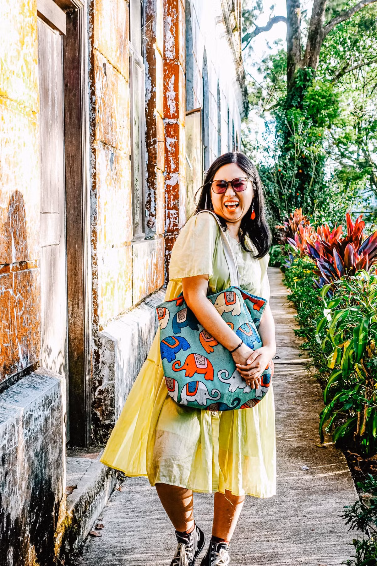 Tuy nhiên đến hiện tại, quan điểm của cô nàng lớn dần lên, không chỉ tiết kiệm cô còn dành ra để trải nghiệm bản thân, sống hết mình với tuổi trẻ và kiếm lại nhiều thứ mới mẻ hơn. Ảnh: FBNV