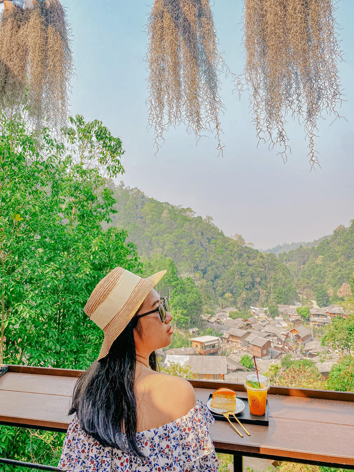 Hành trình này cũng giúp cô bạn có thêm được nhiều người bạn nước ngoài. Thậm chí họ vẫn giữ liên lạc với nhau và còn tới thăm Việt Nam sau khi nghe Trang giới thiệu.