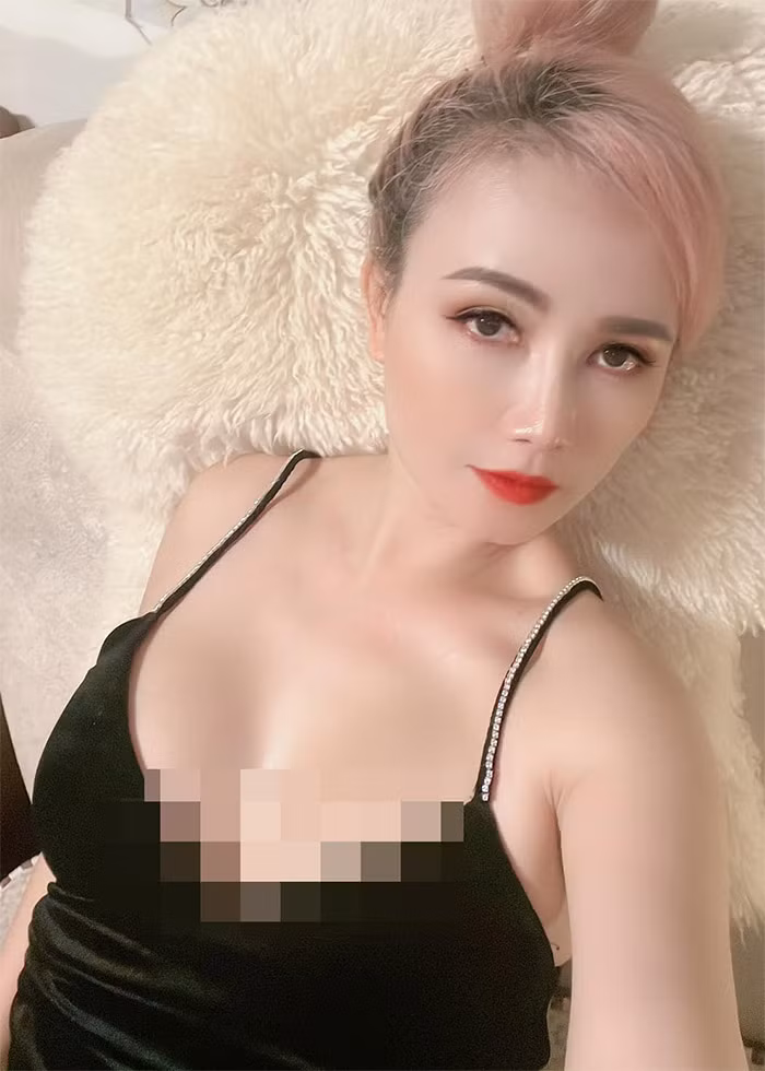 Hiện tại Hoàng Yến đã có bạn trai mới nhưng cô giữ kín thông tin của người này.