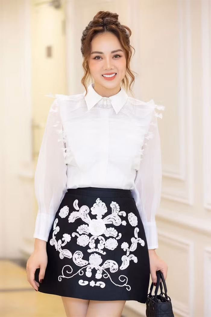 Trang phục dự sự kiện của Ngọc Hà luôn đẹp mắt, tinh tế và sang chảnh không kém sao nữ nào trong Vbiz.