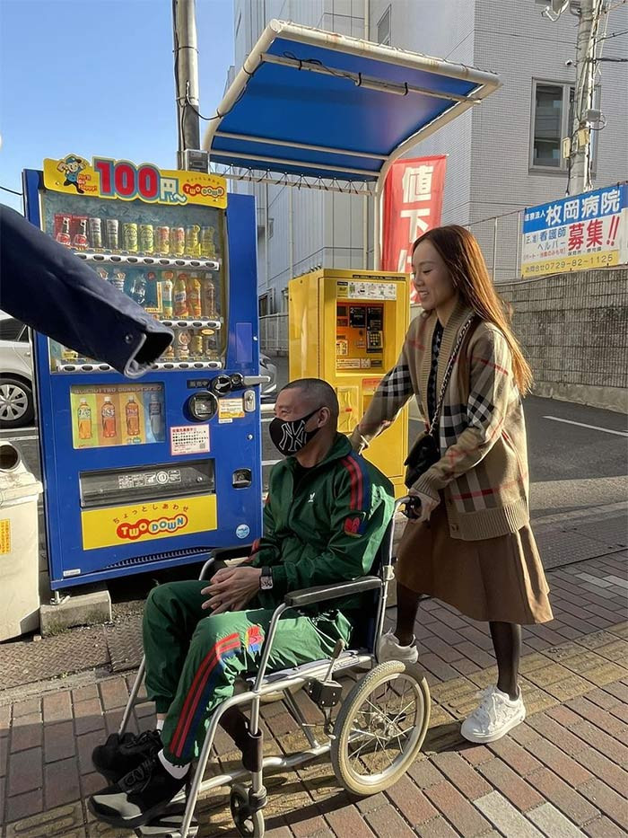 Ngọc Hà tìm mọi cách giúp chồng hồi phục lại sức khỏe sau cơn bạo bệnh. Cô đưa chồng sang Nhật để chữa bệnh, tìm các bác sĩ giỏi ở Việt Nam để giúp Công Lý phục hồi chức năng.