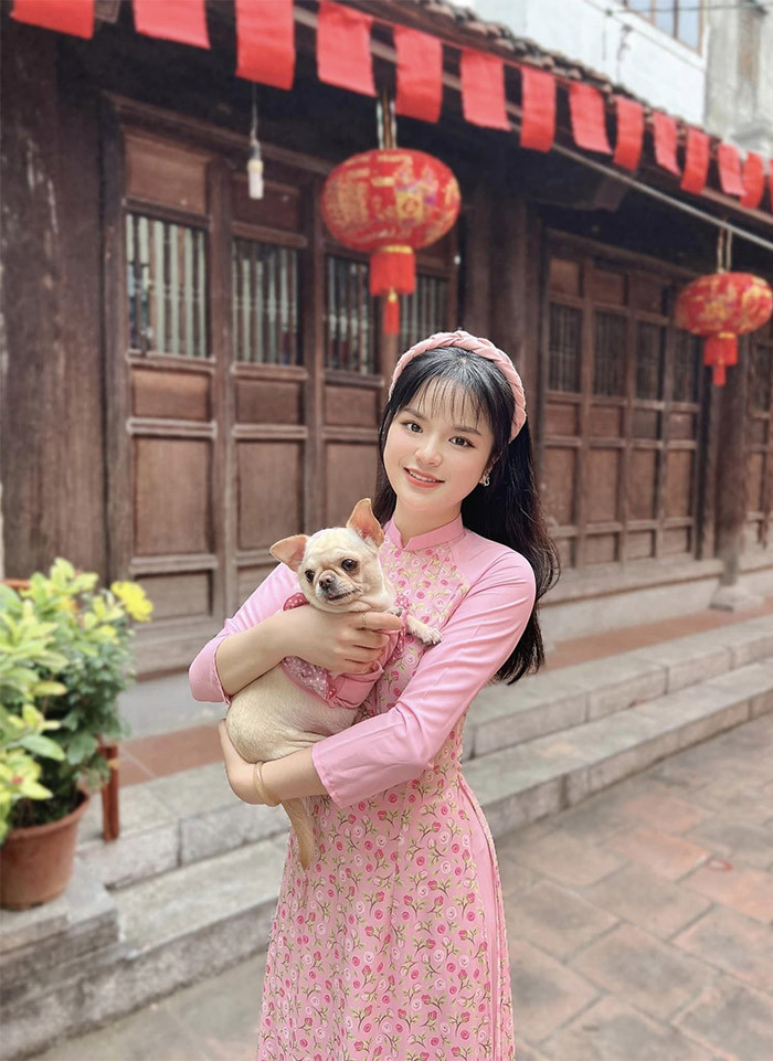 Đan Hà còn được gọi vui là "MC chân ngắn nhất VTV".