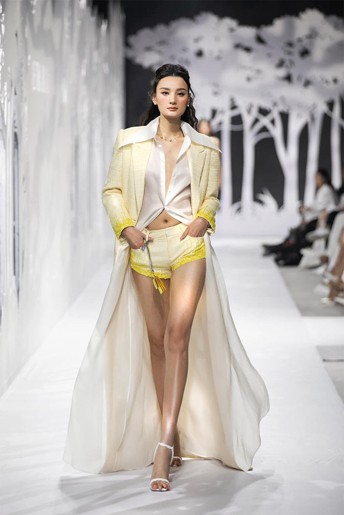 Người mẫu Lê Thúy ngày càng thành công, quyến rũ Nguoi mau Le Thuy ngay cang thanh cong, quyen ru