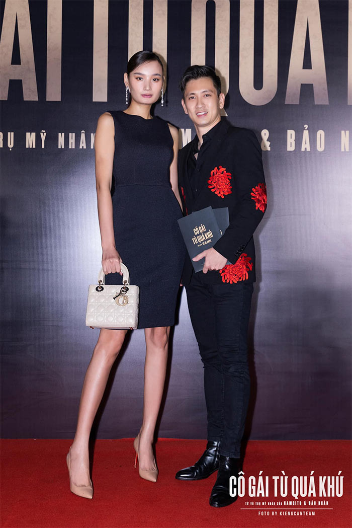 Ngoài thành công trong nghề người mẫu, Lê Thúy còn khiến nhiều người ngưỡng mộ vì cô được chồng cưng chiều hết mực.