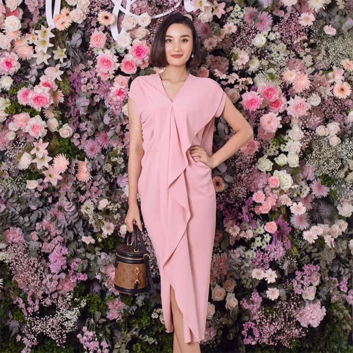 Người mẫu Lê Thúy xinh đẹp và quyến rũ hơn nhiều khi tăng cân.