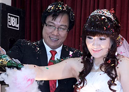 Hai năm sau ly hôn, năm 2011, Trọng Trinh và Lan Phương tổ chức đám cưới. (Ảnh: Tiền phong)