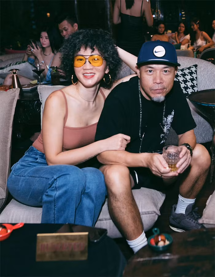 Nhan sac vo thu hai kem 14 tuoi cua nhac si Huy Tuan