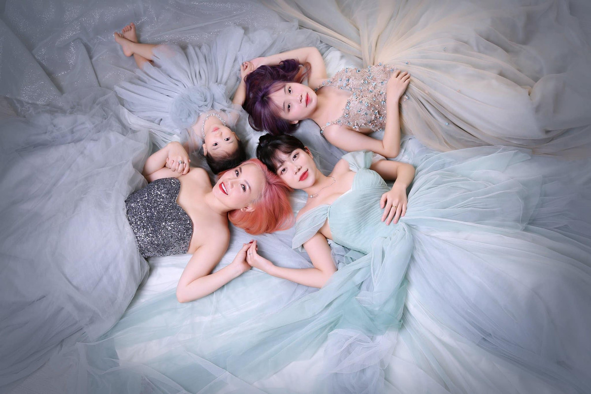 Sau 4 cuộc hôn nhân đổ vỡ, cô Xuyến "Về nhà đi con" chịu khó đầu tư cho nhan sắc, ngày càng trẻ đẹp so với tuổi 47.