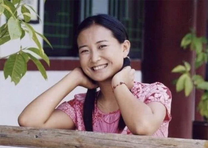 Thời thiếu nữ, khi còn gầy và chưa nổi tiếng của Giả Linh.