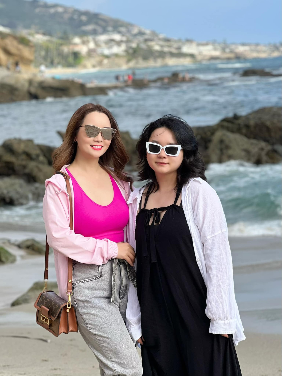 Ở tuổi 20, ái nữ của Mai Thu Huyền và ông xã đại gia gây chú ý với nhan sắc rạng rỡ, ngày càng xinh đẹp và chững chạc.