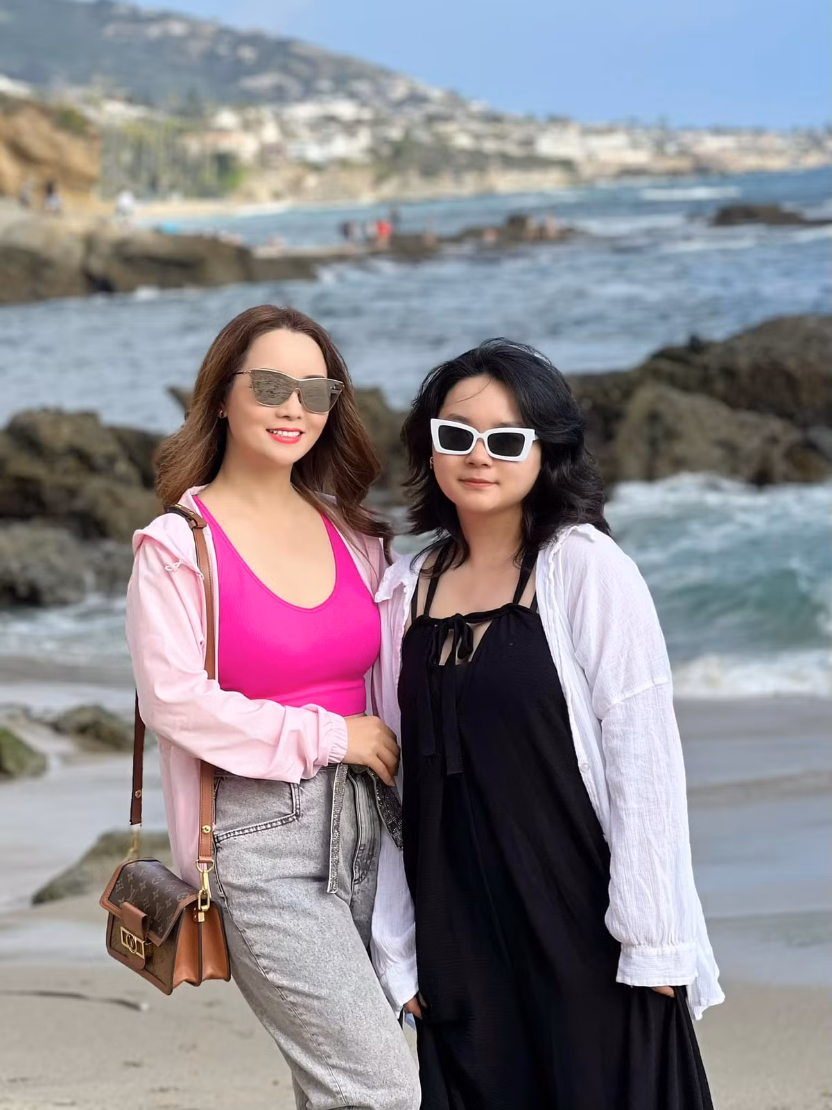 Ở tuổi 20, ái nữ của Mai Thu Huyền và ông xã đại gia gây chú ý với nhan sắc rạng rỡ, ngày càng xinh đẹp và chững chạc.