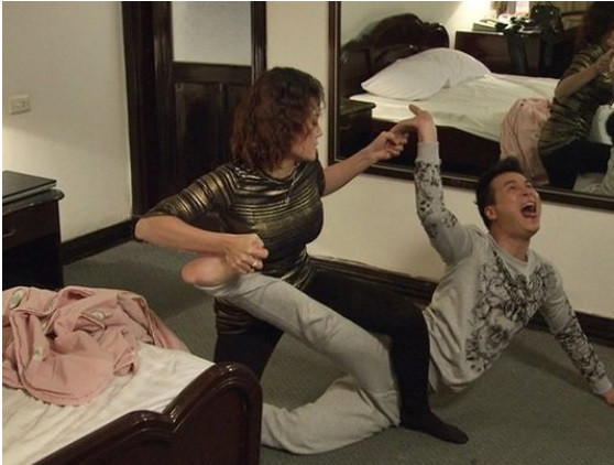 Vai Phan Hương trong phim "Người phán xử" giúp nữ diễn viên giành giải Cánh Diều Vàng hạng mục "Diễn viên phụ xuất sắc".