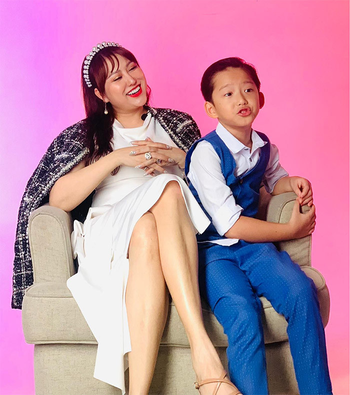 Phi Thanh Vân tận hưởng cuộc sống hạnh phúc bên con trai, không màng tới thị phi sau hai lần hôn nhân đổ vỡ.