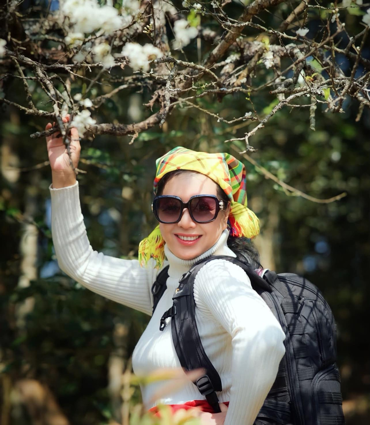 Nữ diễn viên "Mẹ chồng tôi" đi khắp mọi miền đất nước để "săn" ảnh đẹp.