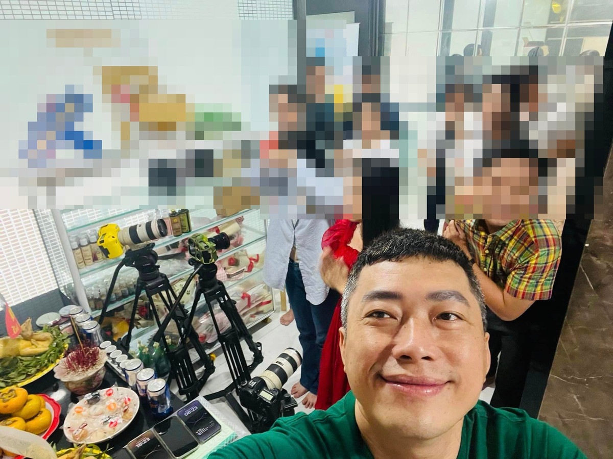 Cuộc sống của Kinh Quốc sau 2 năm vợ đại gia bị bắt Cuoc song cua Kinh Quoc sau 2 nam vo dai gia bi bat