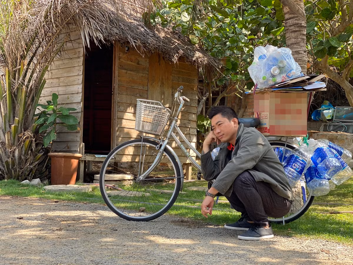 Nam diễn viên bộc bạch: "Mình không than nên một số người nghĩ mình là siêu nhân, chuyện gì cũng giải quyết được. Chẳng qua là mình kiên cường".