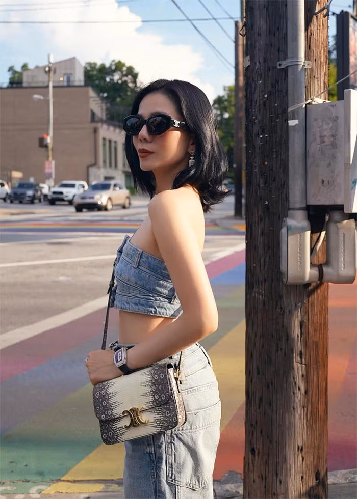 Để có được vẻ trung và thân hình đẹp mắt này, Lệ Quyên đã rất chăm chỉ tập luyện.