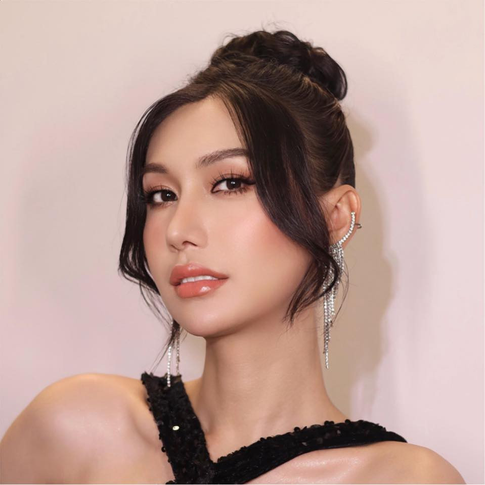 Lynk Lee cũng nhận được sự chú ý khi ngày càng xinh đẹp, nữ tính sau 3 năm chuyển giới.