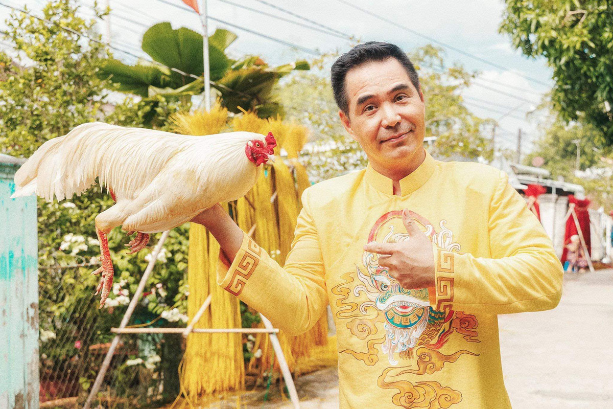 Nam diễn viên sinh năm 1973 đã có gần 30 năm gắn bó với nghiệp diễn xuất và gây ấn tượng cả mảng điện ảnh lẫn phim truyền hình.